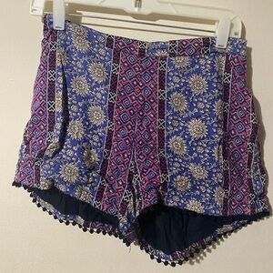 Hollister Bohemian Pom Trim Shorts - Size 3